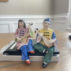 Vtg Occupied Japan Shelf sitting pair of figurines Traditional Musicians Playing