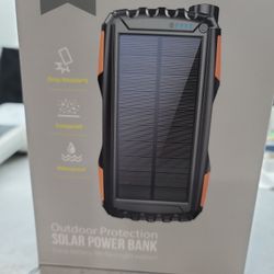 Solar Power Bank 42800 Mah . New
