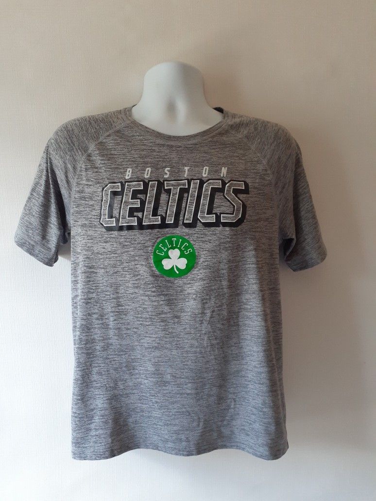 Boston Celtics men's short sleeve activewear t-shirt size M