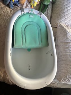 Frida Baby Infant Bath Tub with Mesh Sling