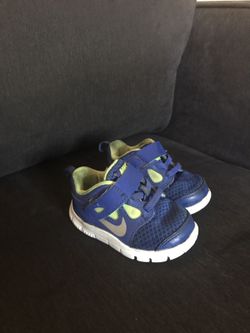 Toddler Nike shoes