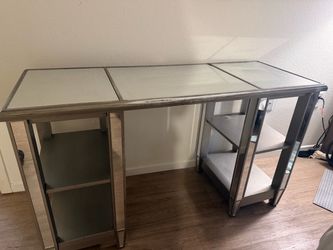 Mirror Desk (SEND OFFERS)