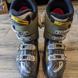 Salomon Idol 8 Ski Boots