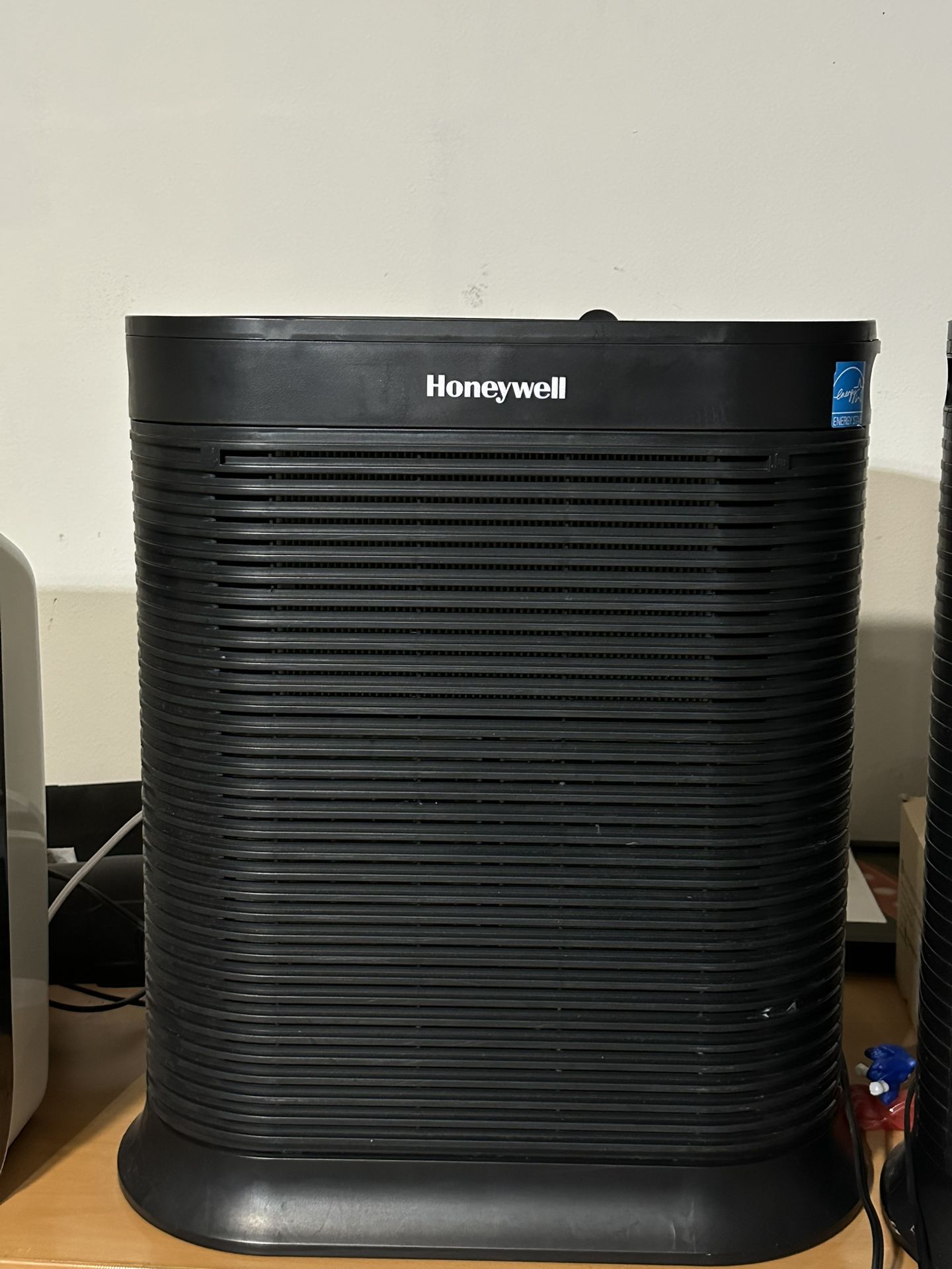 Honeywell AllergenPlus HEPA Air Purifier
