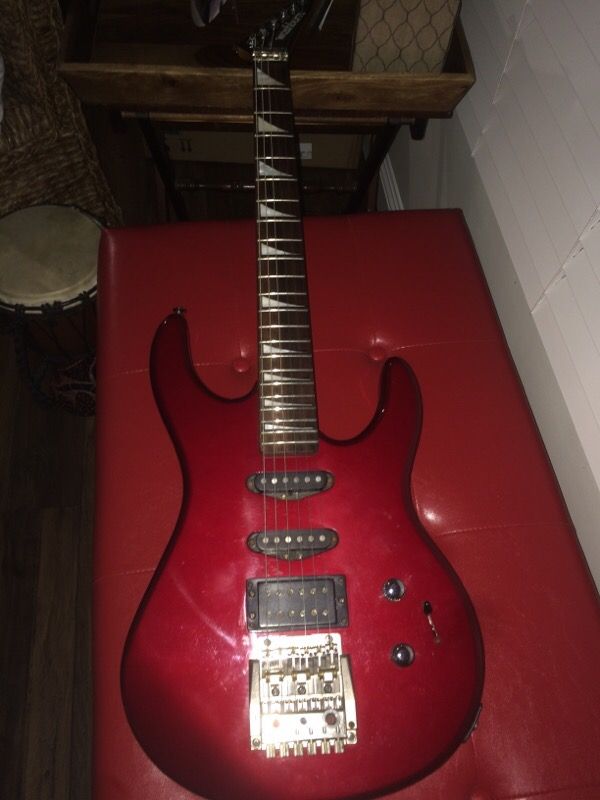 1985 Washburn G-V5 / Washburn 2001 wonderbar