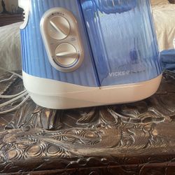 Vicks Humidifier