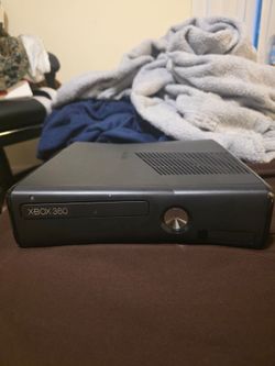 Microsoft Xbox 360 Slim Console
