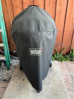 Weber charcoal grill 22”