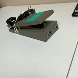 **Ibanez WH1 Wah Pedal – Classic Cry Baby Style with That Signature Ibanez Tone!**