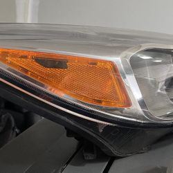 2016 Ford Focus Headlights