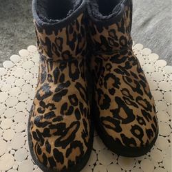 UGG Classic Mini Panthers boots size women’s  10 rare .