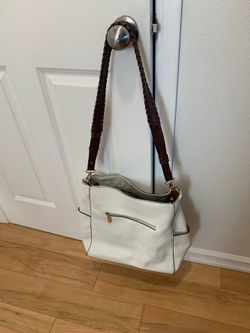 White purse .