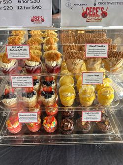 Cake, Cupcakes, Pastry Display Case
