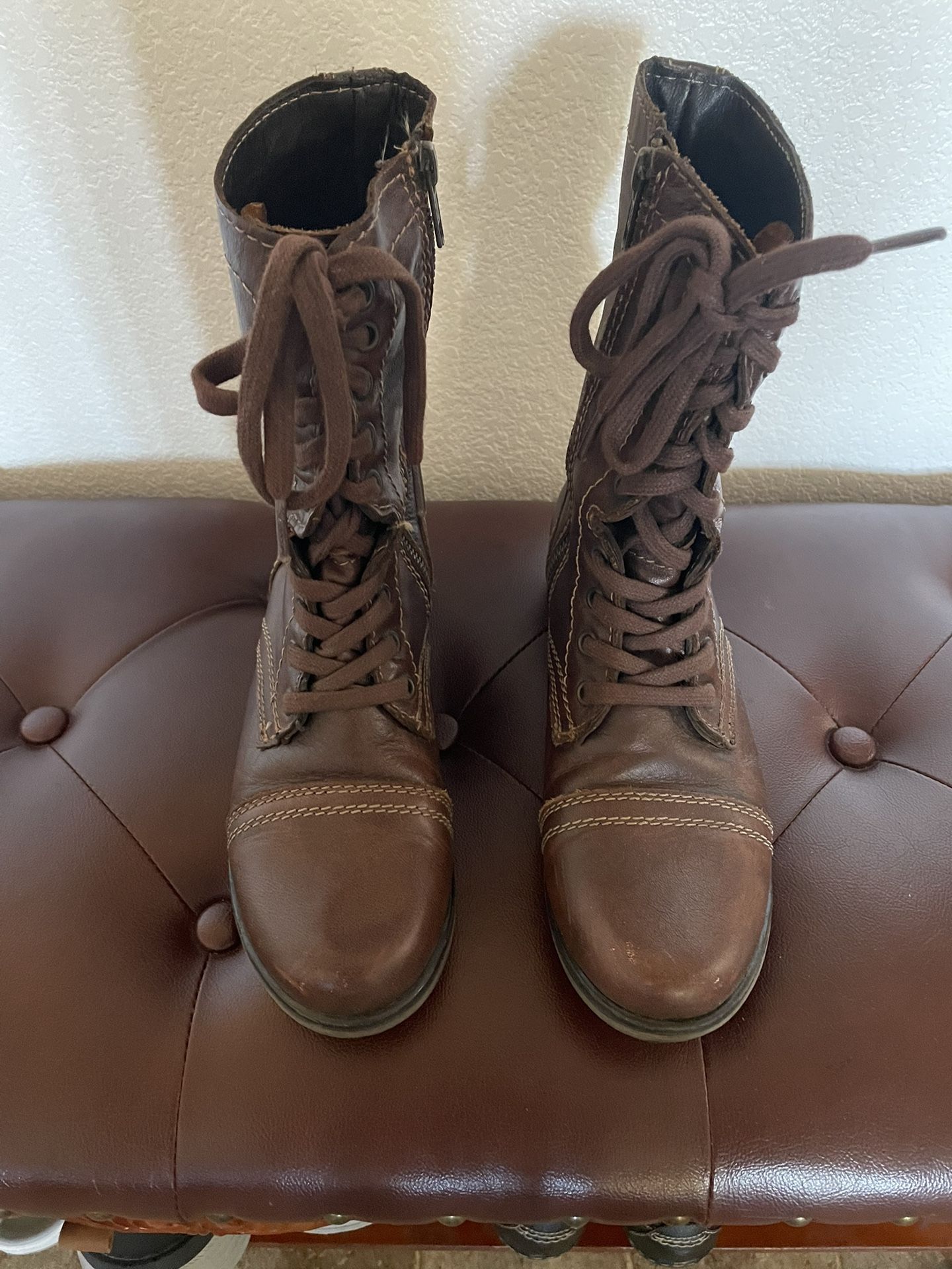 Steve Madden Brown Leather Booths Size 7.5