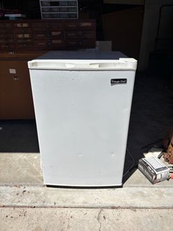 Magic Chef small fridge
