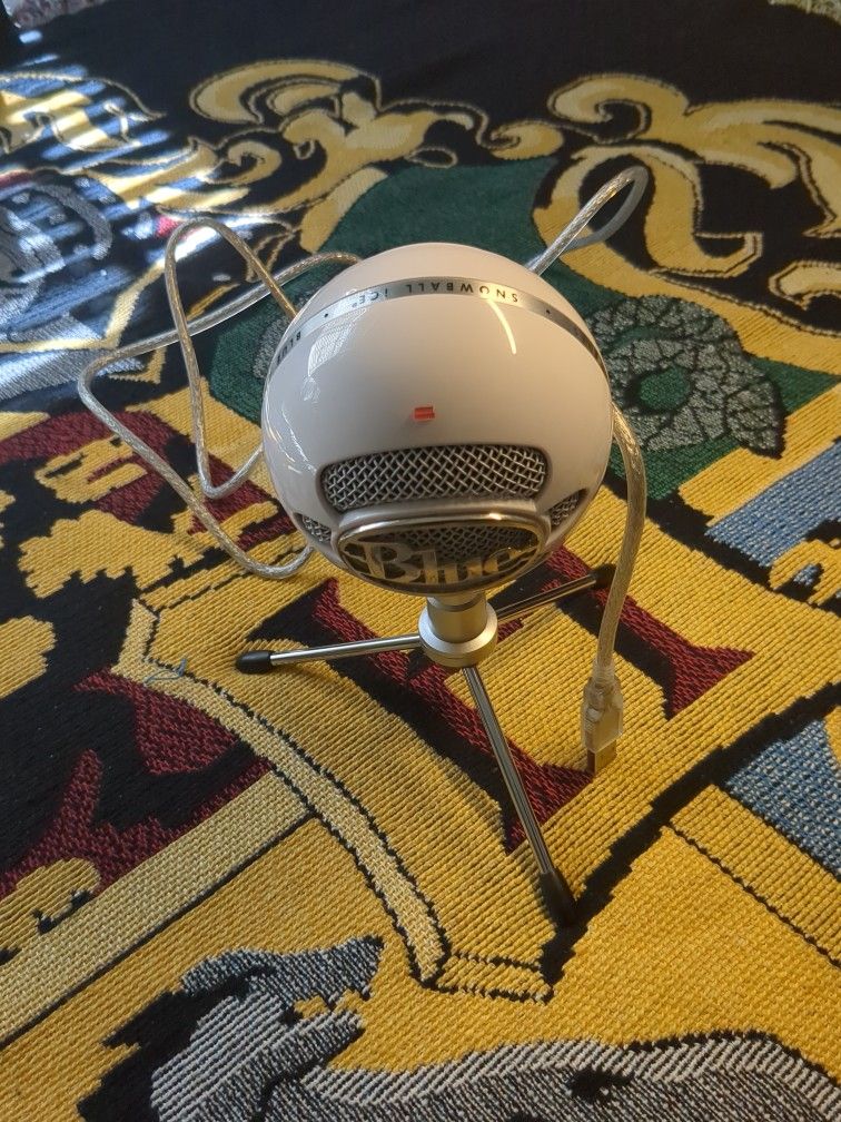 Microphone