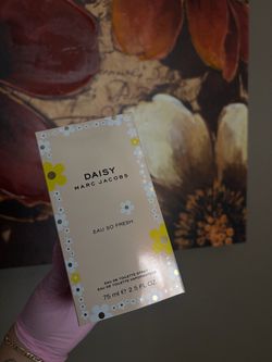 Daisy Marc Jacobs perfume