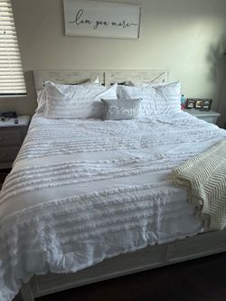 King bed / bed frame / box springs / mattress