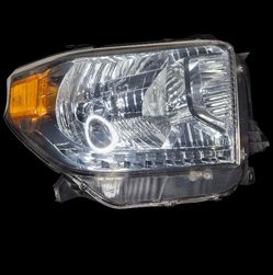 Toyota TUNDRA HEADLIGHT