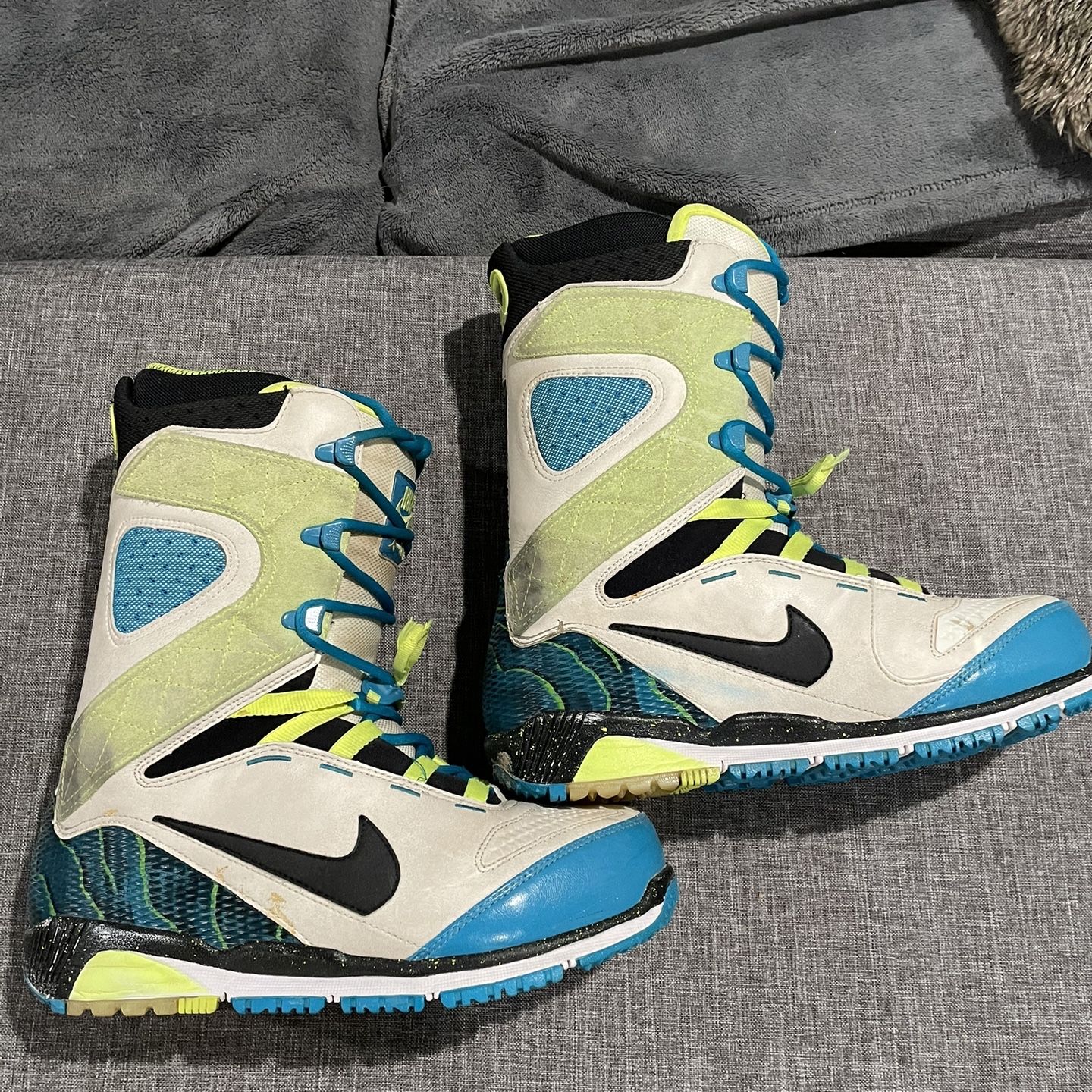 Nike Kaiju Snowboard Boots Size 9.5 for Sale in Seattle WA OfferUp