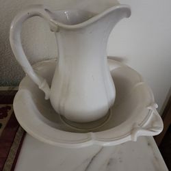 Porcelain water picture and bowl