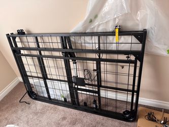 Queen Adjustable Base with remote and headboard bracket