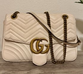 Gucci GG Marmont Medium Matelassé Shoulder BagCream Leather Antique Gold Hardware Authentic