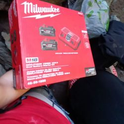 Milwaukee Red lithium Forge XC8.0 Dual Battery New Never Used 100$