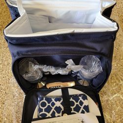 (NEW!) Picnic Basket – Insulated, Complete Set for 2