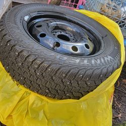 Pair Studded Winter Tires 95T 215/60R16 New