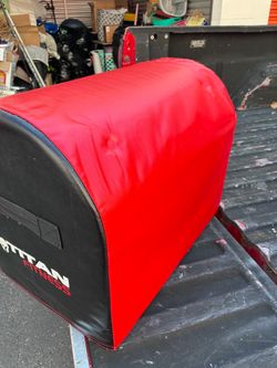 Titan Fitness Red and Black Gym Pad