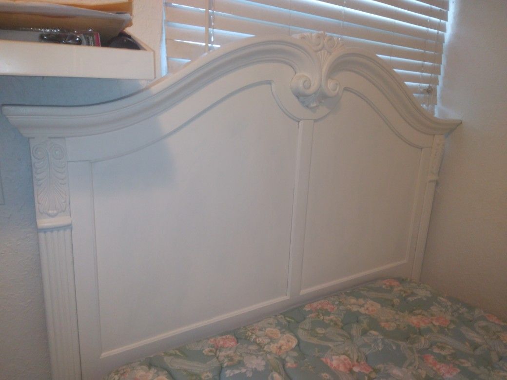 White Bedroom Set