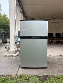 Frigidaire mini