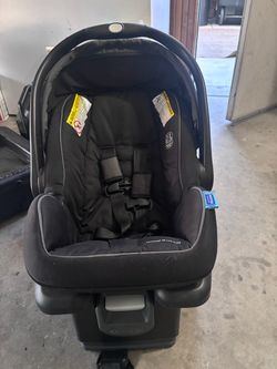 Snugride 35 light elite car seat with base