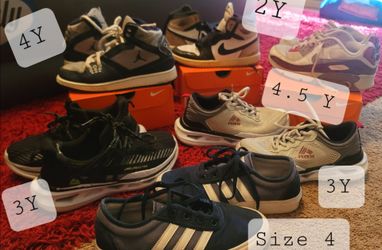 Boys Jean's size 10 shoes sizes 3 , 3.5 , 4 , 4.5