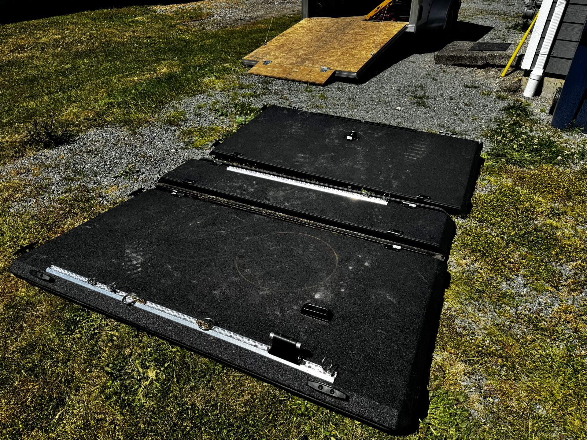 Diamondback aHD bed Cover Tonneau