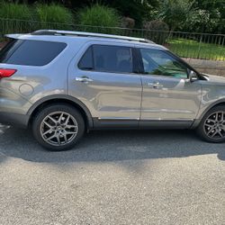 2014 Ford Explorer