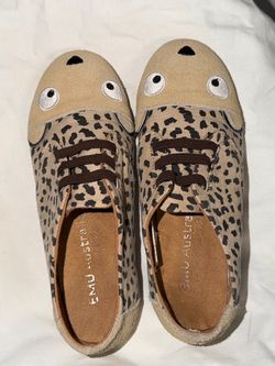 EMU Australia Cheetah Sneaker (kid’s size 3)
