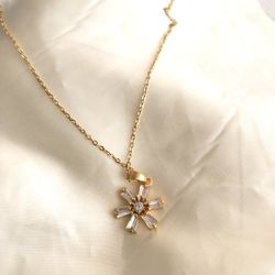 Flower Necklace 