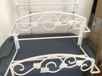 2 DECK PLANT HOLDERS