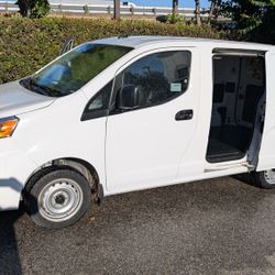 2022 Nissan Nv200