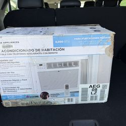 AC Window Air Conditioner 8000 BTU NIB 