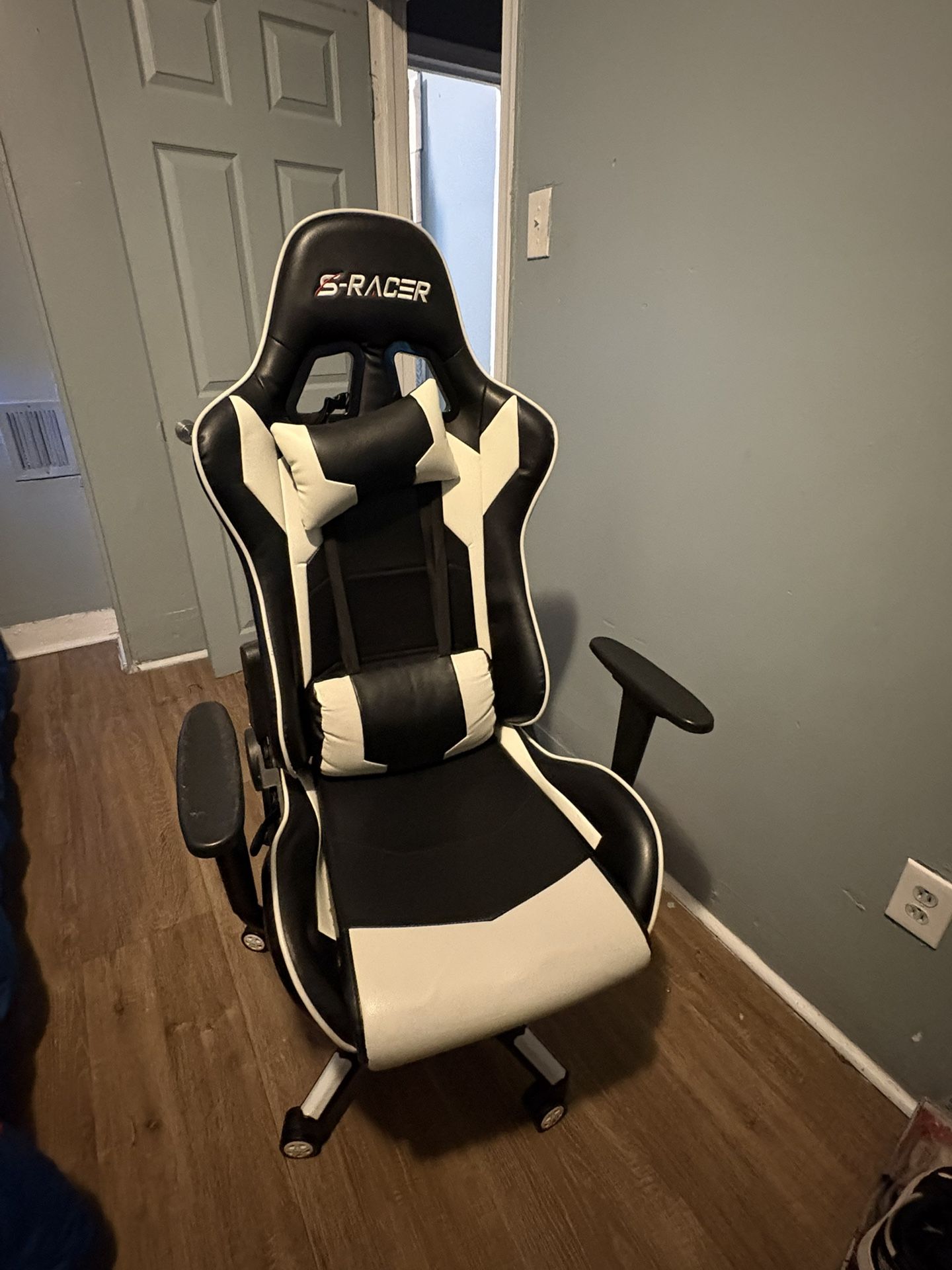 Gamer chair
