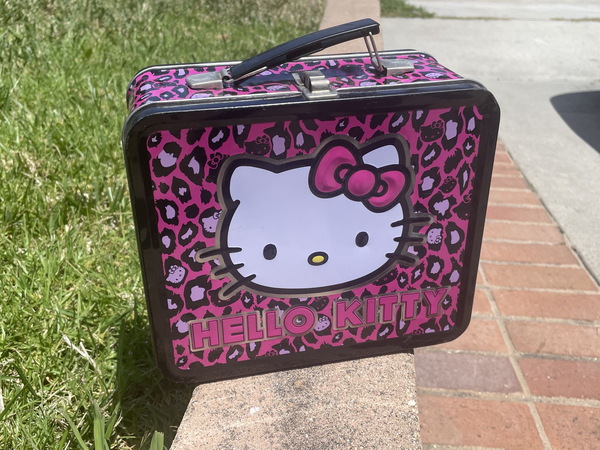 Hello Kitty Tin Lunchbox