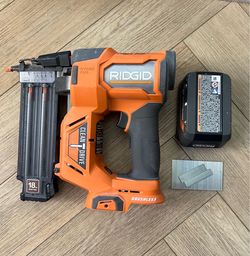 Complete Kit (Nailer + 4Ah MAX Output Battery + Carrying Bag + Brad Nails