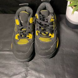 Kids Jordan 4s!!13c