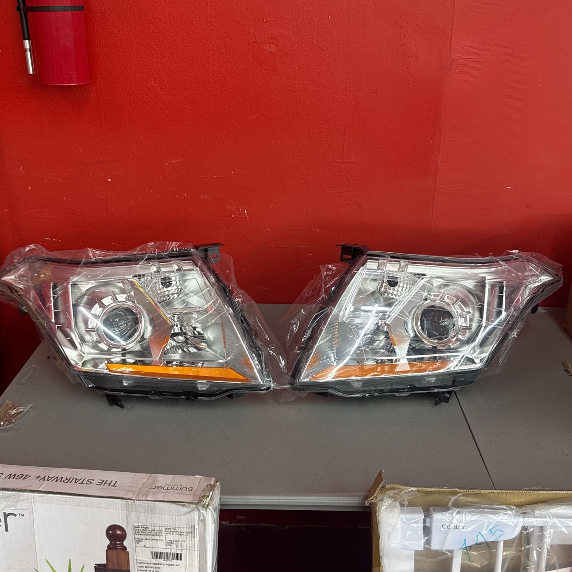 2010 Cadillac USV HEADLIGHTS