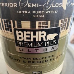 1 Gallon Behr Premium Plus Ultra Semi-Gloss Color Ranch Acres  