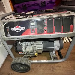 BRIGSS & STRATTON GENERATOR 5750 Watts