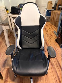 Gaming chair